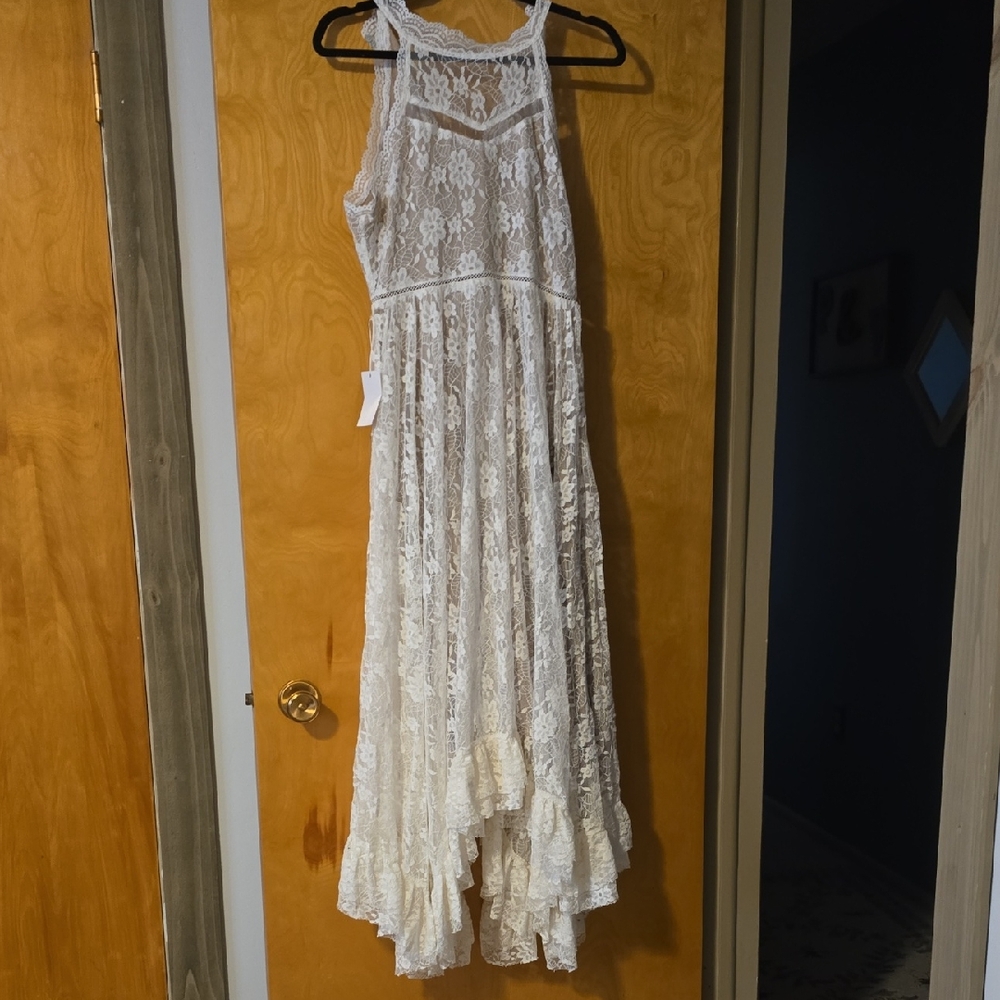 Joyfolie White Lace Maxi Dress